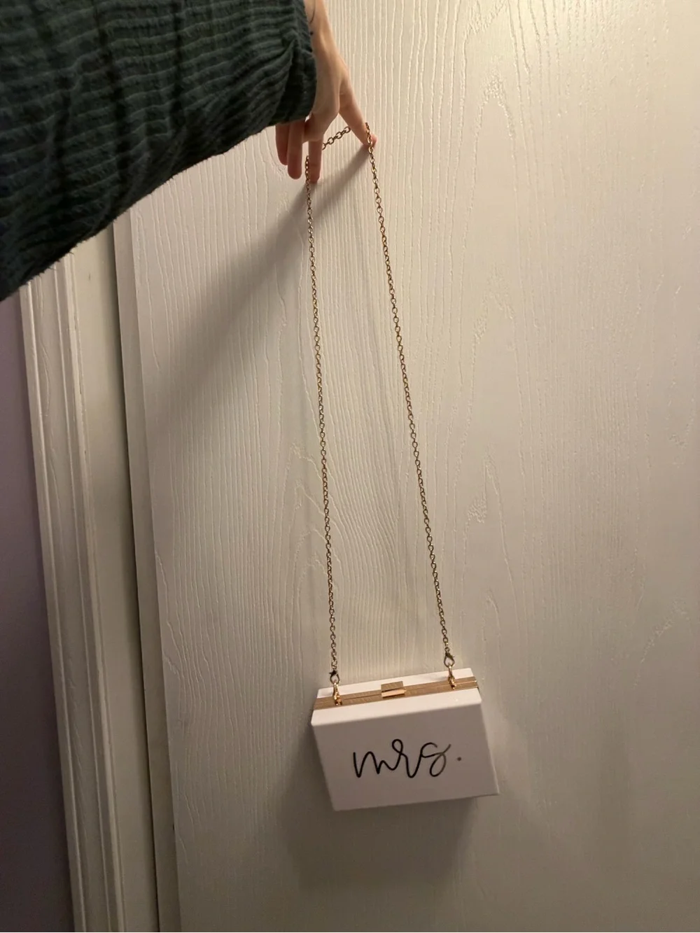 Mrs. White Acrylic Box Clutch with Gold Chain